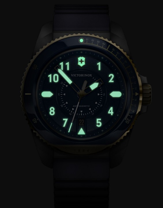 Obrázok z Victorinox Journey 1884 Quartz