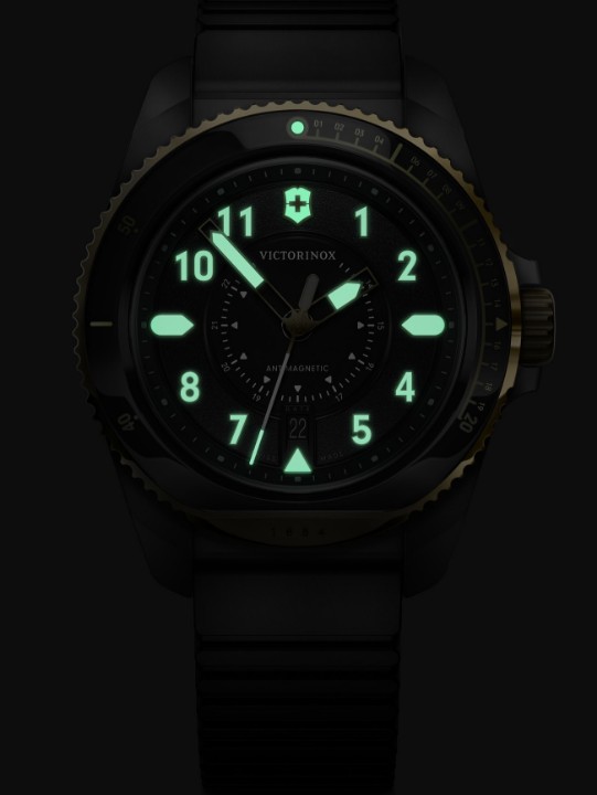 Obrázok z Victorinox Journey 1884 Quartz