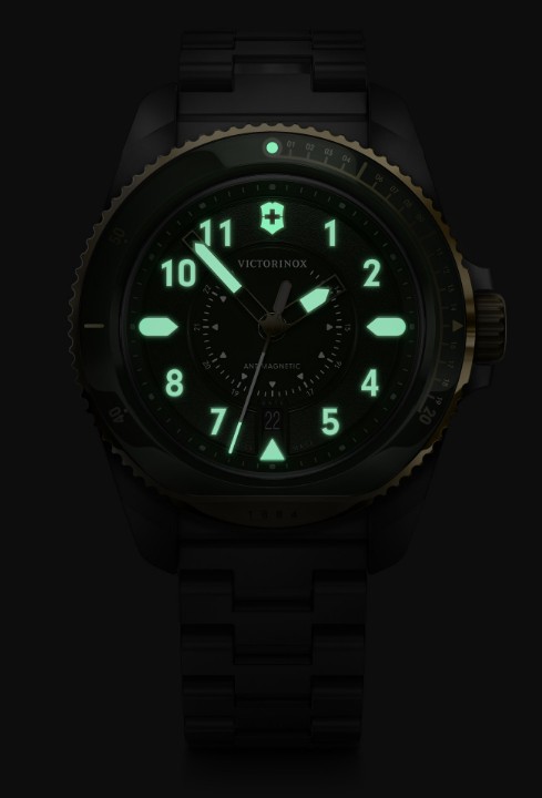 Obrázok z Victorinox Journey 1884 Quartz