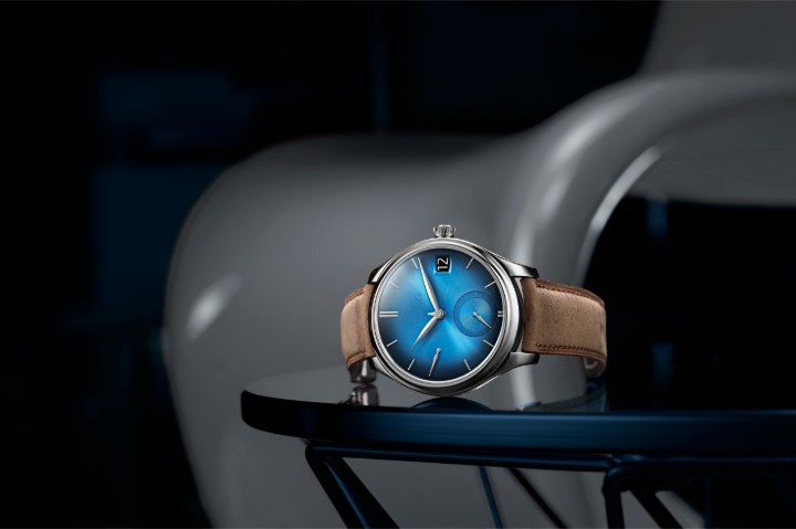 Obrázok z H. Moser & Cie Endeavour Perpetual Calendar Funky Blue