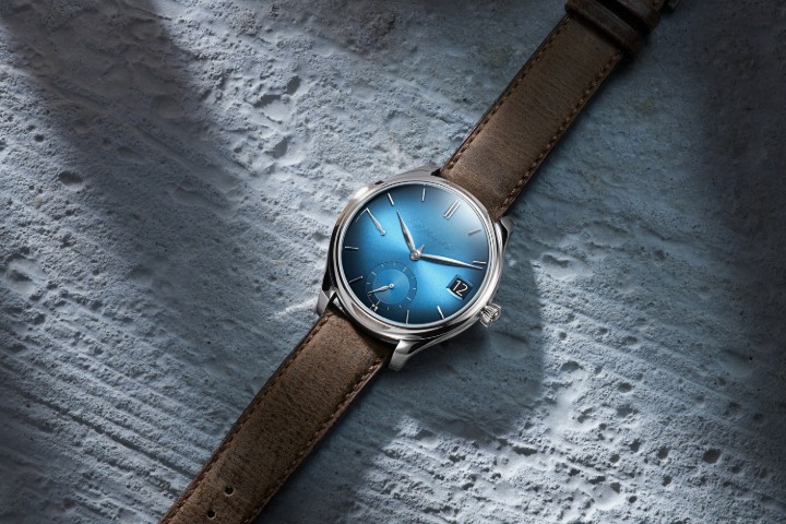 Obrázok z H. Moser & Cie Endeavour Perpetual Calendar Funky Blue