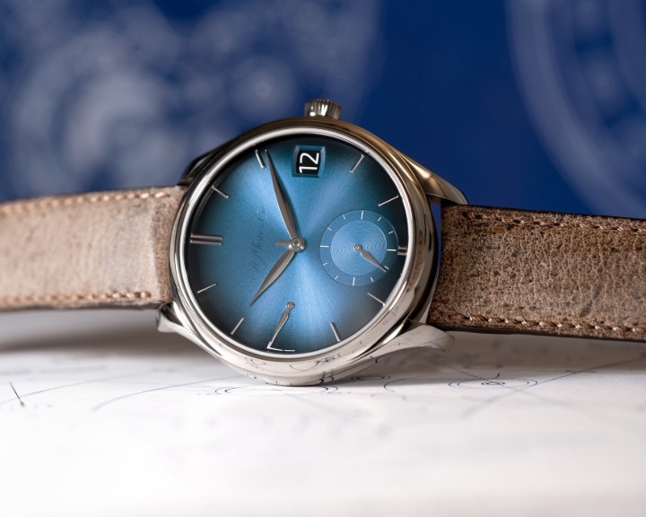 Obrázok z H. Moser & Cie Endeavour Perpetual Calendar Funky Blue