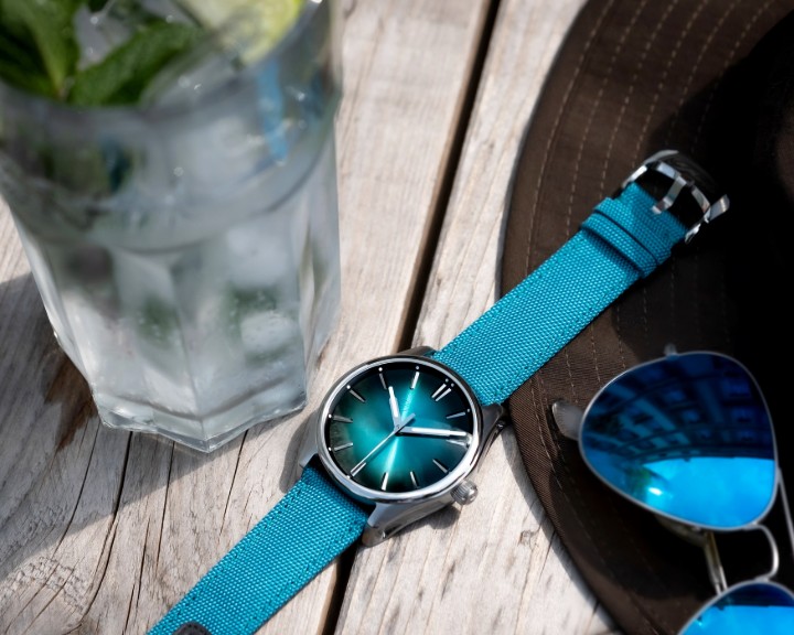 Obrázok z H. Moser & Cie Pioneer Centre Seconds Mega Cool