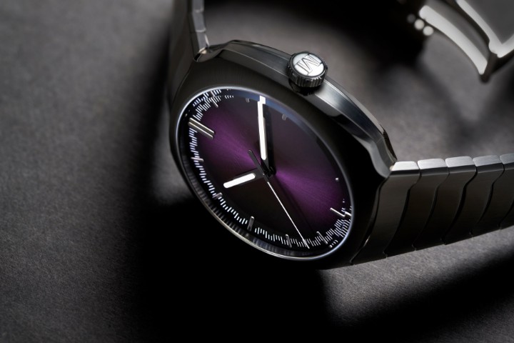 Obrázok z H. Moser & Cie Streamliner Centre Seconds Purple Haze