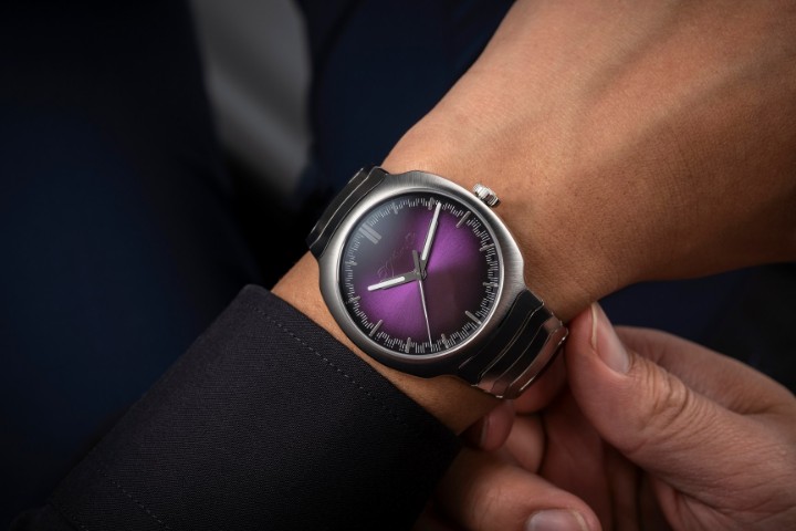 Obrázok z H. Moser & Cie Streamliner Centre Seconds Purple Haze