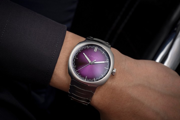 Obrázok z H. Moser & Cie Streamliner Centre Seconds Purple Haze