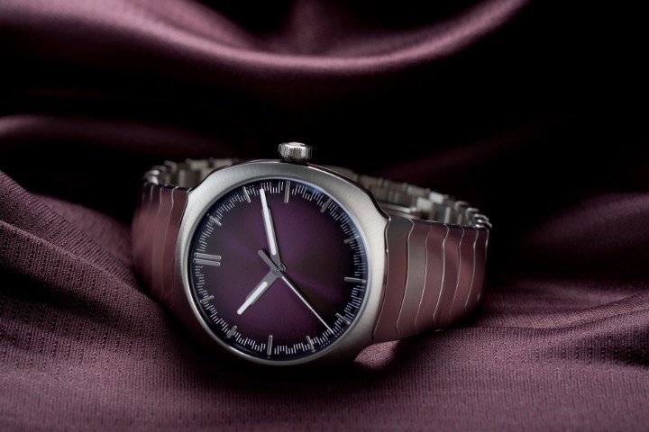 Obrázok z H. Moser & Cie Streamliner Centre Seconds Purple Haze