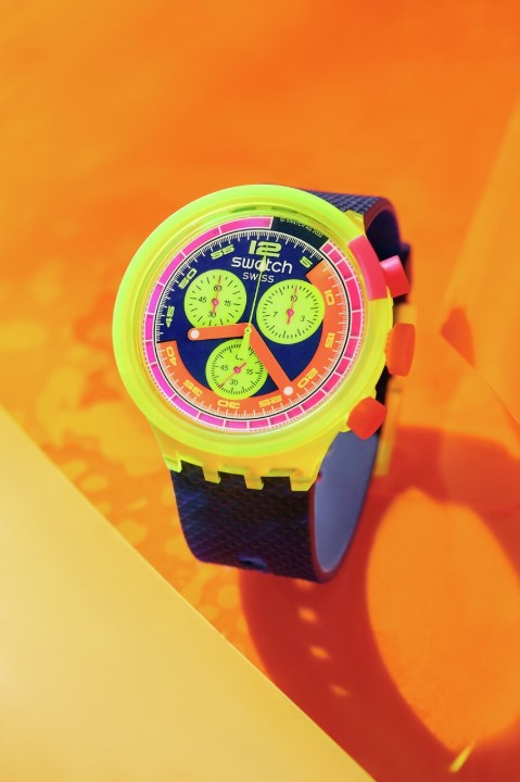 Obrázok z Swatch Neon to the Max