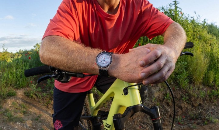 Obrázok z Swatch The Pilgrim - Tread on it