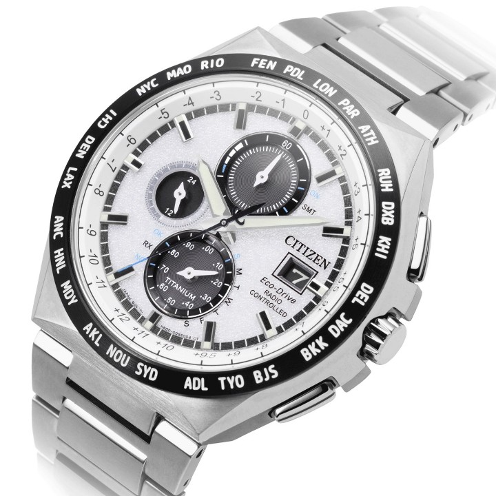 Obrázok z Citizen Eco Drive Radio Controlled Super Titanium