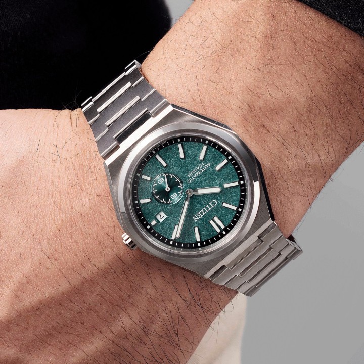 Obrázok z Citizen Super Titanium Small Seconds