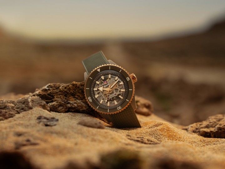 Obrázok z Rado Captain Cook High-Tech Ceramic Skeleton