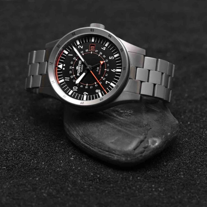 Obrázok z Fortis Flieger F-43 Triple GMT