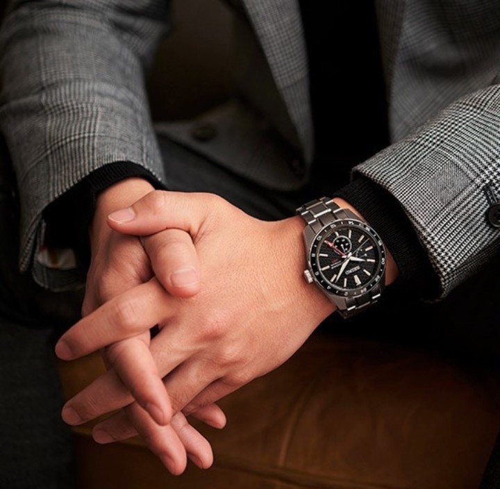 Obrázok z Seiko Presage Sharp Edged Series GMT