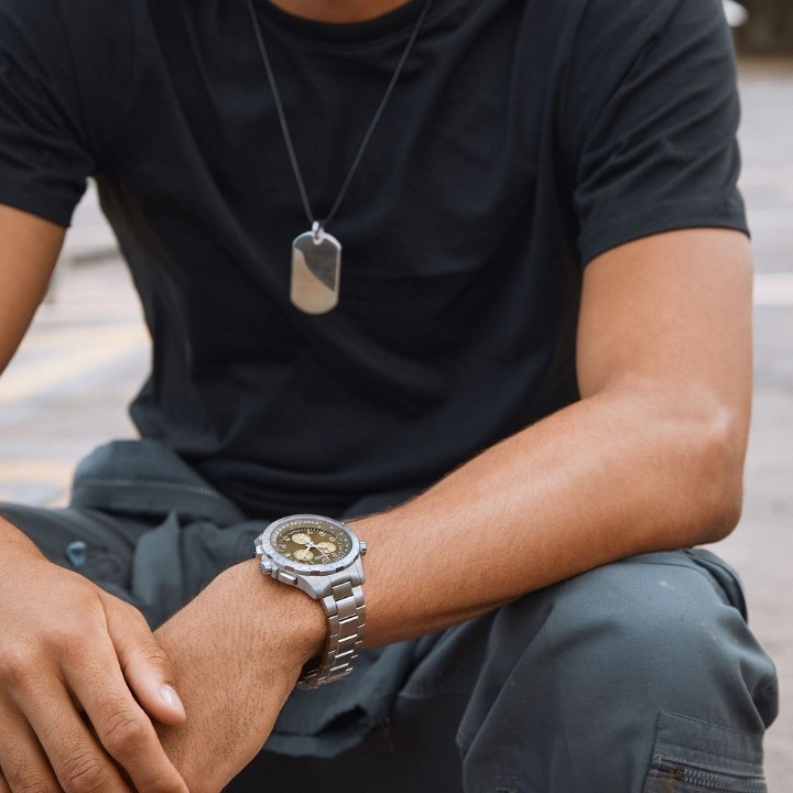 Obrázok z Hamilton Khaki Aviation X-Wind GMT Chrono Quartz