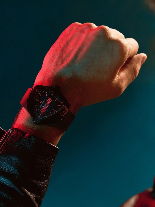 Obrázok z Hamilton Ventura XXL Bright