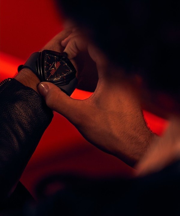 Obrázok z Hamilton Ventura XXL Bright