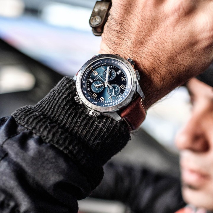 Obrázok z Hamilton Khaki Aviation X-Wind GMT Chrono Quartz