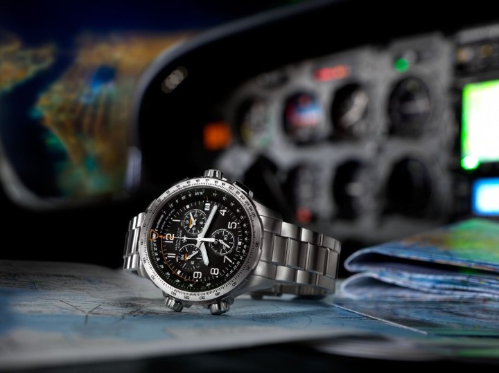 Obrázok z Hamilton Khaki Aviation X-Wind GMT Chrono Quartz