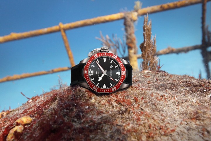 Obrázok z Hamilton Khaki Navy Frogman Titanium Auto