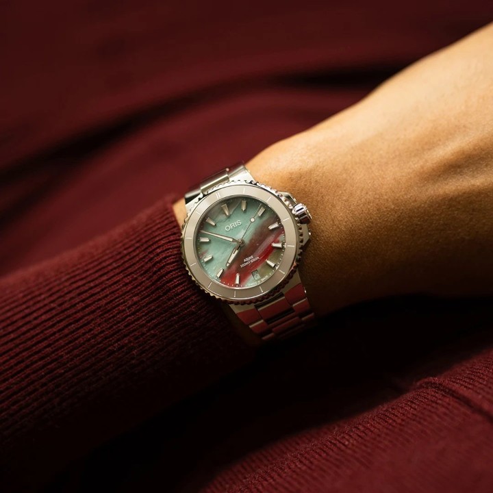 Obrázok z Oris Aquis Date Upcycle