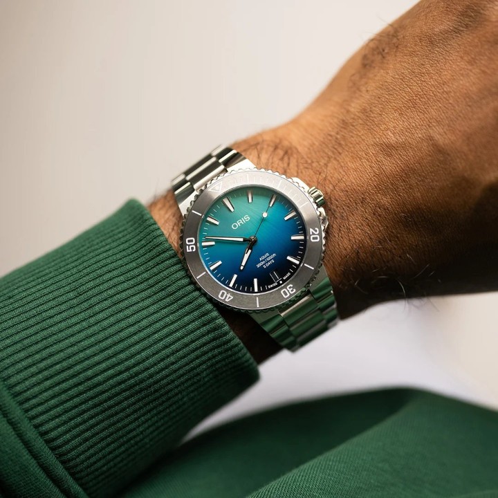 Obrázok z Oris Aquis Date Great Barrier Reef Limited Edition IV