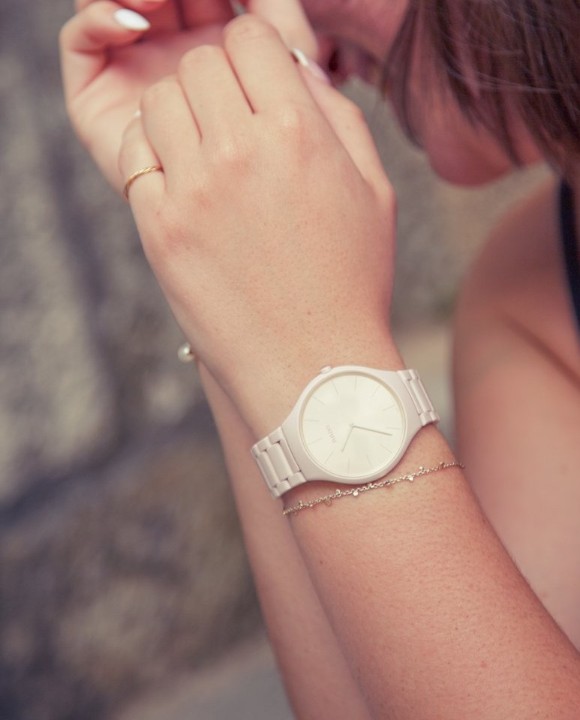 Obrázok z Rado True Thinline Les Couleurs™ Cream White