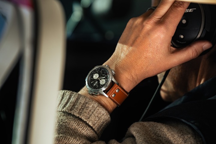 Obrázok z Hamilton Khaki Aviation X-Wind Auto Chrono