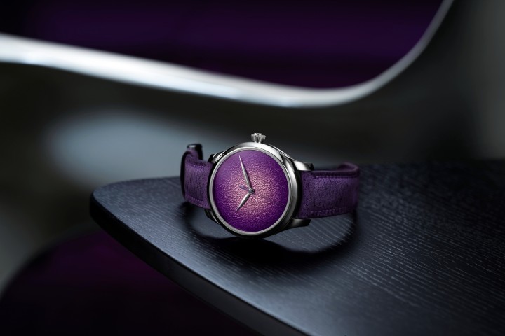 Obrázok z H. Moser & Cie Endeavour Centre Seconds Concept Purple Enamel