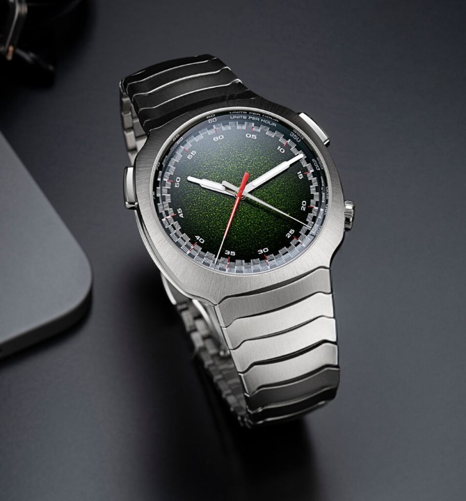 Obrázok z H. Moser & Cie Streamliner Flyback Chronograph Automatic Matrix Green Fumé