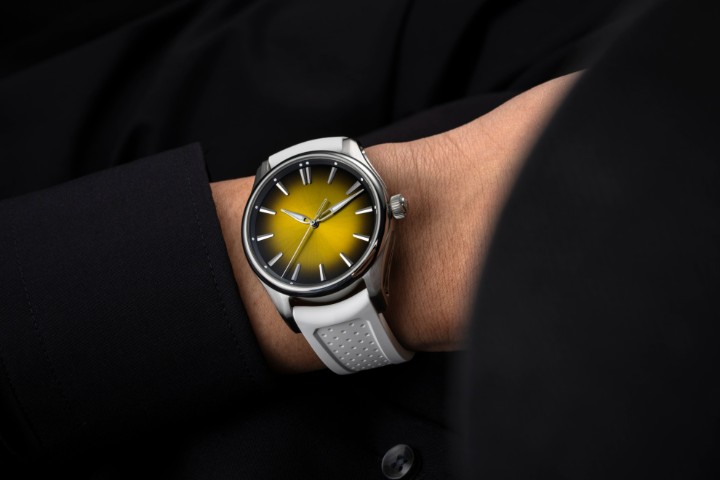 Obrázok z H. Moser & Cie Pioneer Centre Seconds Sunny-Side Up