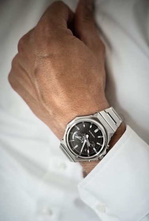 Obrázok z Casio G-Shock G-Steel Carbon Core Guard