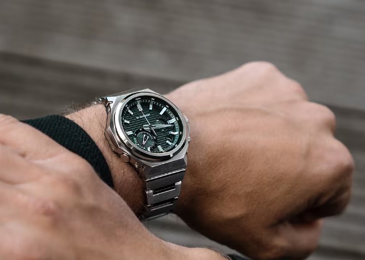 Obrázok z Casio G-Shock G-Steel Carbon Core Guard