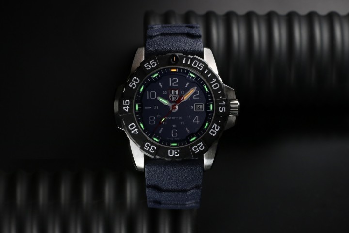Obrázok z Luminox Navy SEAL 3250 Time Date Series