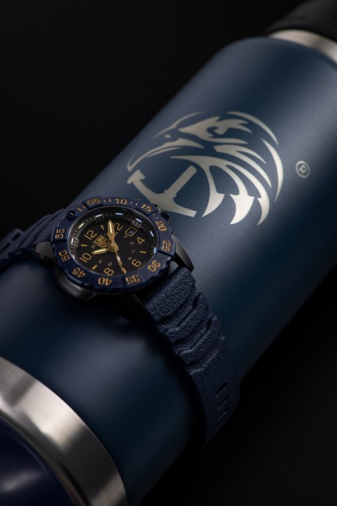 Obrázok z Luminox Navy SEAL Foundation 3250 Back to the Blue Series