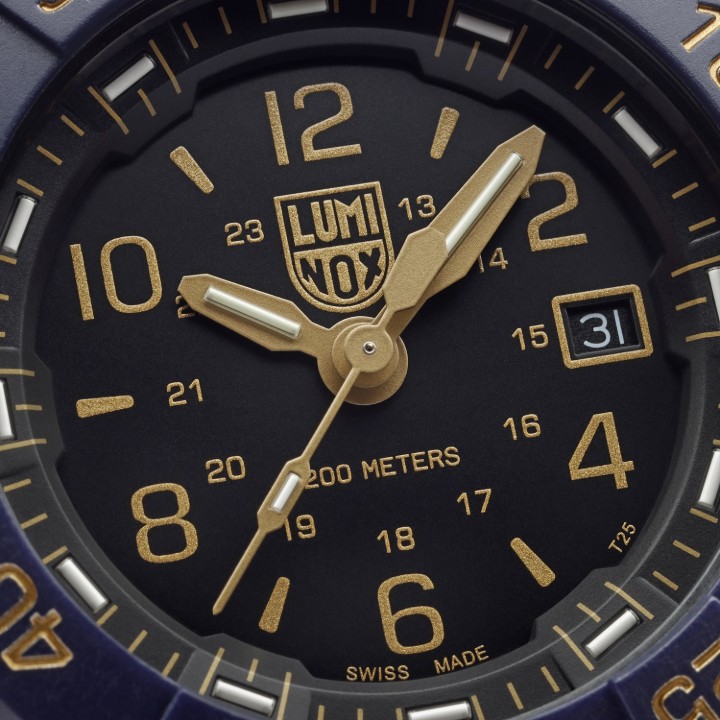Obrázok z Luminox Navy SEAL Foundation 3250 Back to the Blue Series