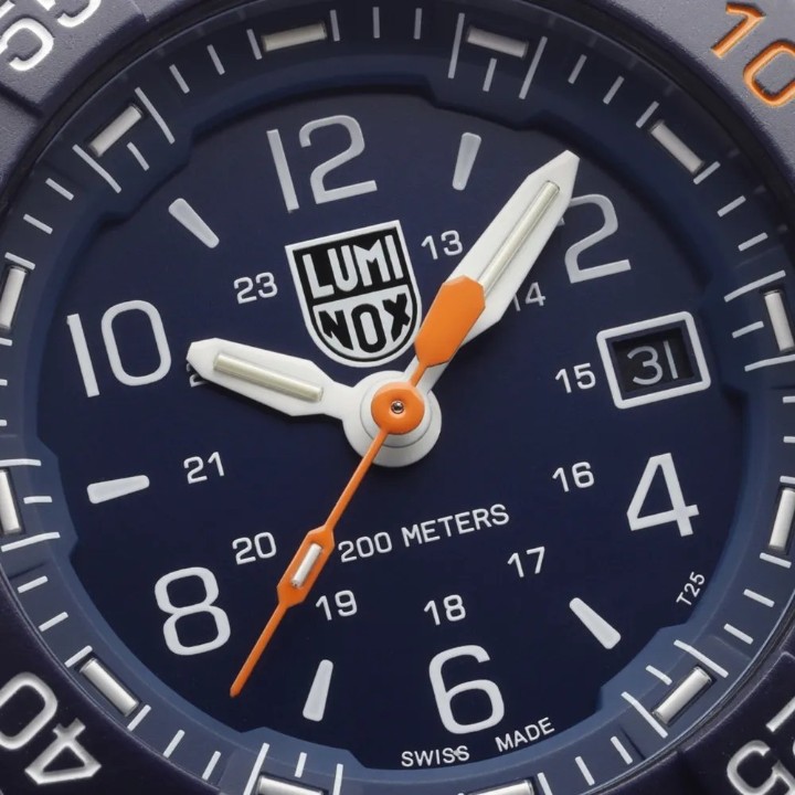 Obrázok z Luminox Navy SEAL Foundation 3250 Back to the Blue Series