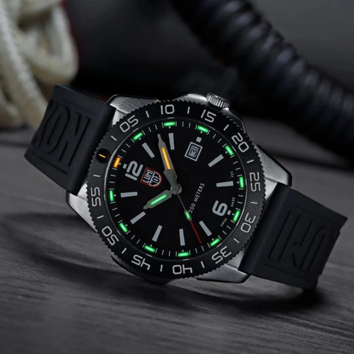 Obrázok z Luminox Pacific Diver 3120 Series