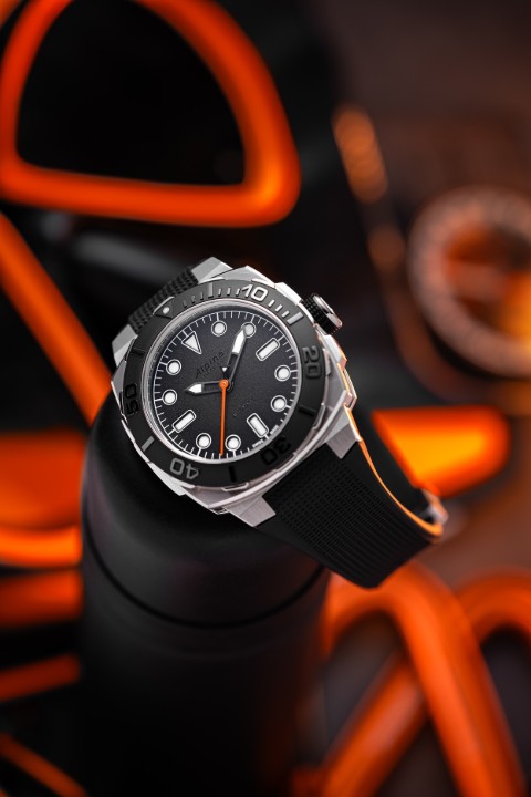 Obrázok z Alpina × TRTS Seastrong Diver Extreme Automatic Limited Edition