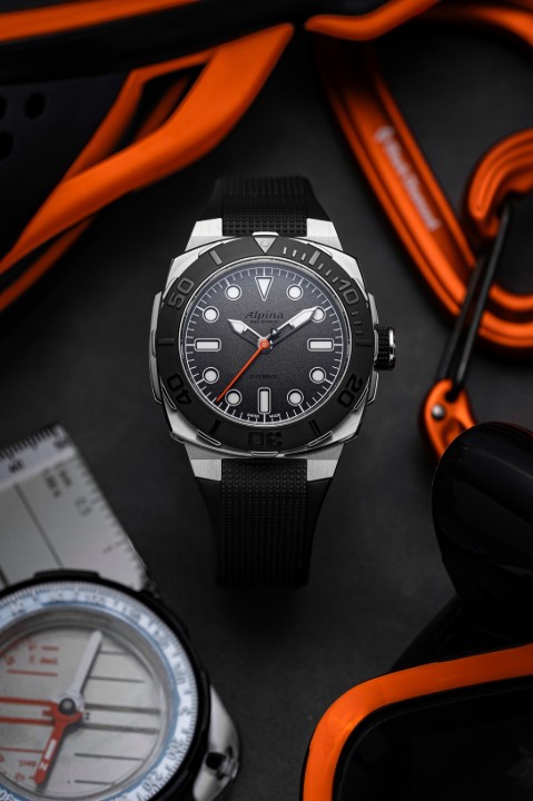 Obrázok z Alpina × TRTS Seastrong Diver Extreme Automatic Limited Edition