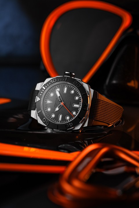 Obrázok z Alpina × TRTS Seastrong Diver Extreme Automatic Limited Edition