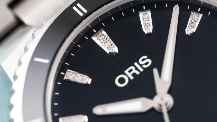 Obrázok z Oris Aquis Date Diamonds