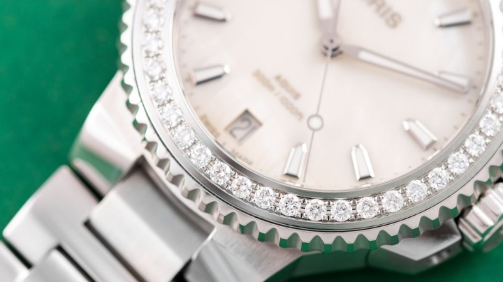 Obrázok z Oris Aquis Date Diamonds