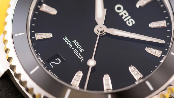 Obrázok z Oris Aquis Date Diamonds