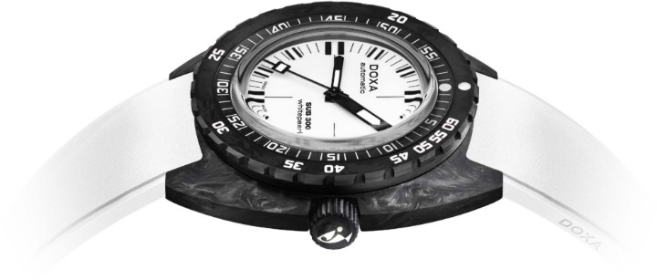 Obrázok z Doxa SUB 300 Carbon Whitepearl