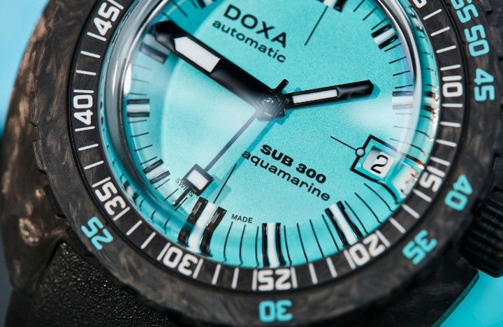 Obrázok z Doxa SUB 300 Carbon Aquamarine