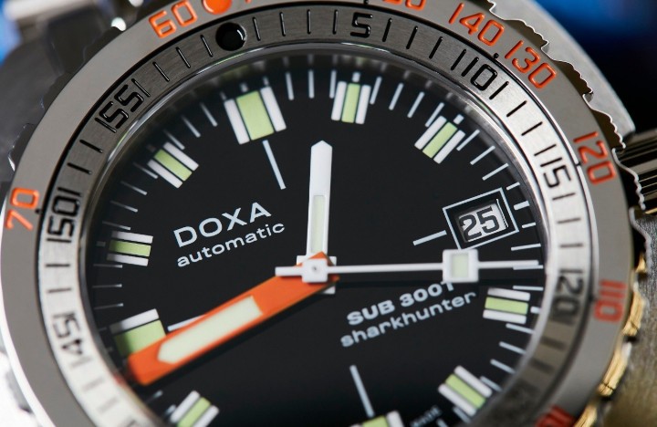 Obrázok z Doxa SUB 300T Sharkhunter