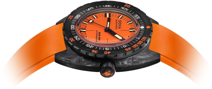Obrázok z Doxa SUB 300 Carbon Professional