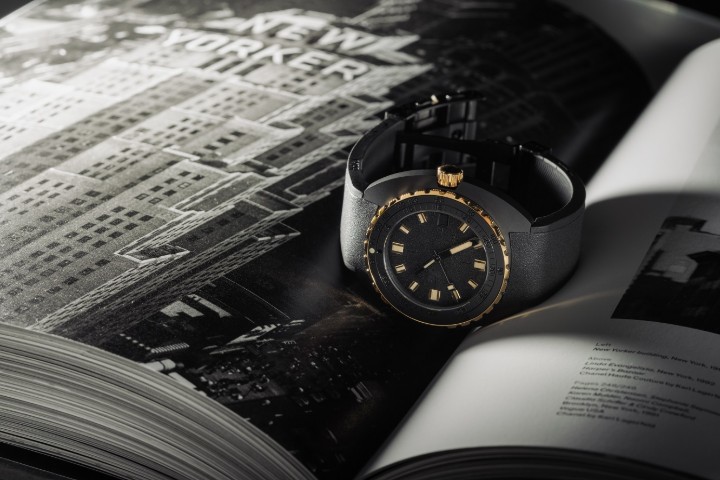 Obrázok z Doxa SUB 300β Sharkhunter