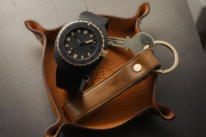 Obrázok z Doxa SUB 300β Sharkhunter